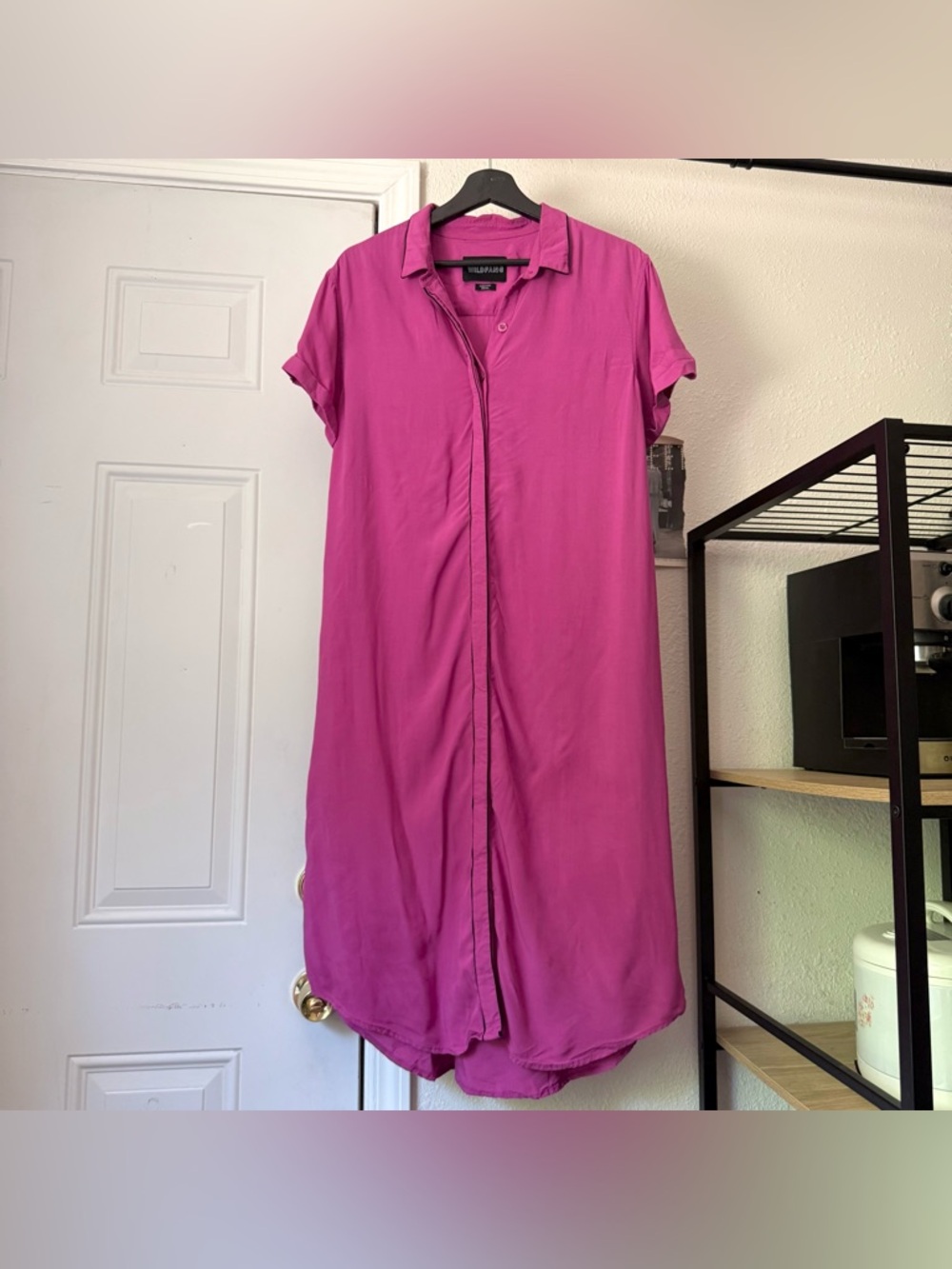 WILDFANG magenta fuchsia empower piped button up short sleeve midi shirt dress